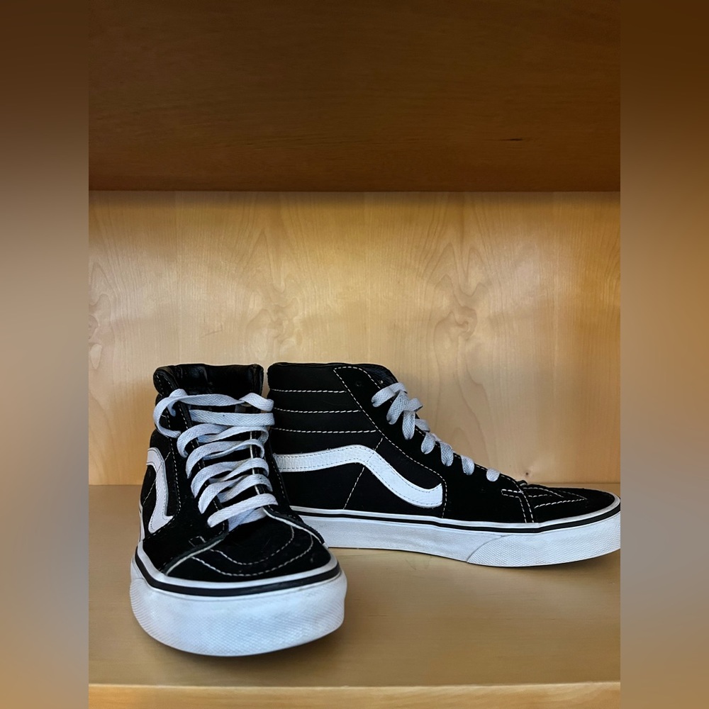 Size 7 high top Vans